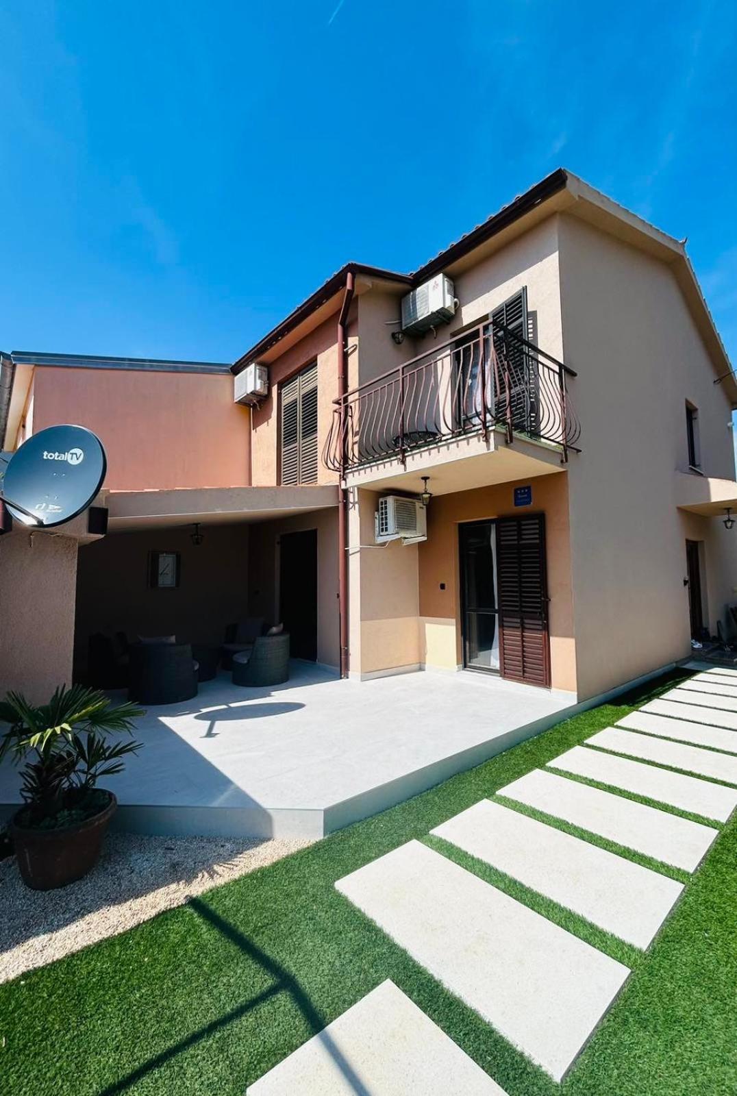 Masha Apartment Fazana Luaran gambar